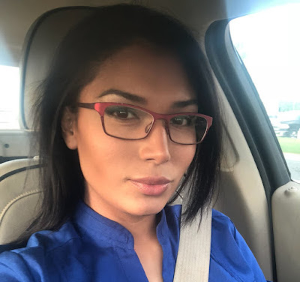 Meet your Posher, Yesenia